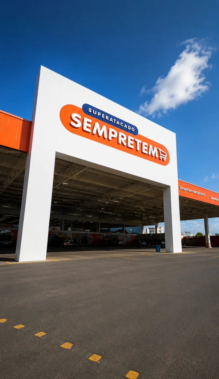 Fachada SEMPRETEM Superatacado executada pela M2Visual